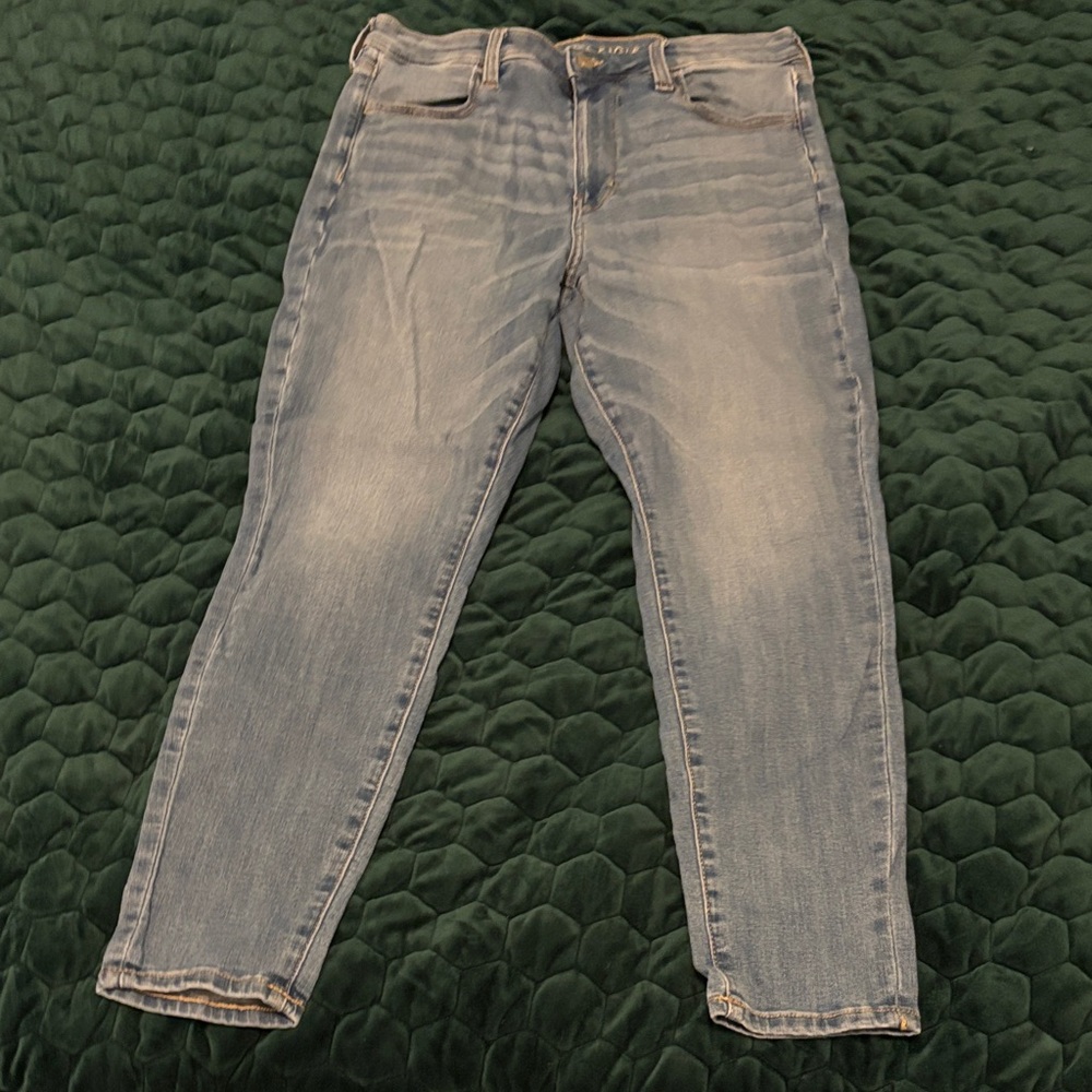 American Eagle Outfitters Light Blue Denim Jeans